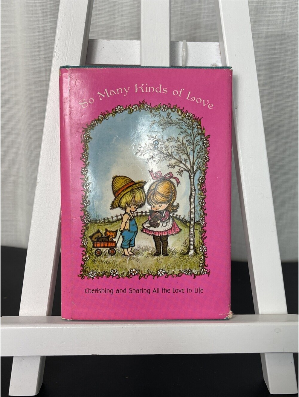 1968 Hallmark So Many Kinds Of Love Dean Wally Book